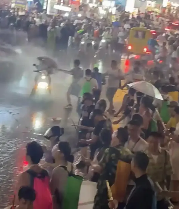 西雙版納潑水節現狀曝光，看完你還敢去麼