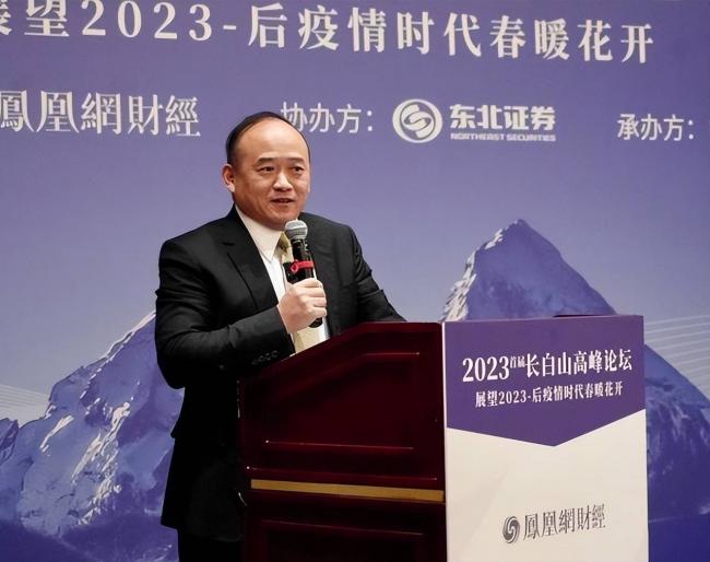 一出獄，就逃到國外！湖北前首富心酸自述