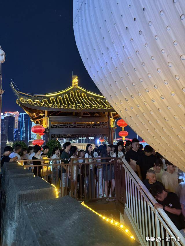 誰去誰後悔！五一最堵六大景點