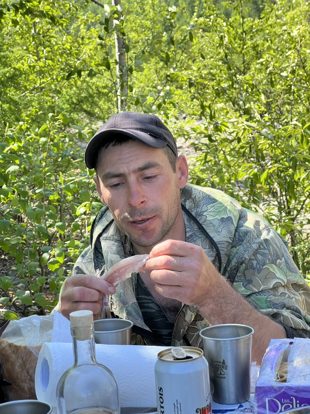 去俄羅斯護林員家吃飯，看到他1000平的豪宅