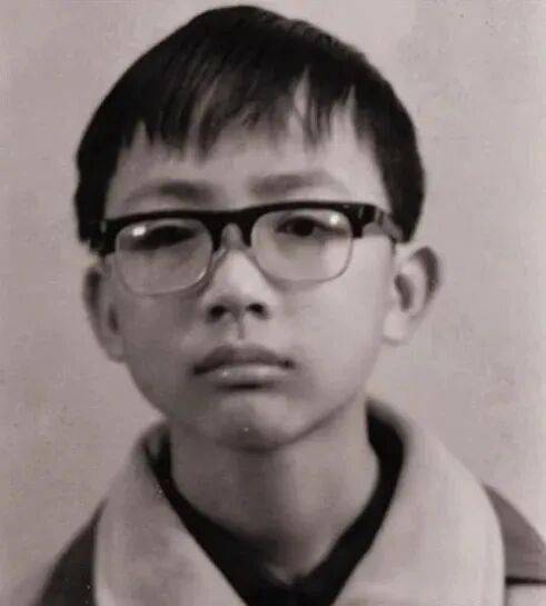 14歲救火犧牲的賴寧，如今照片被摘，雕像被拆