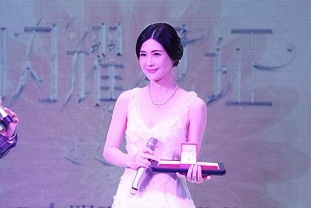 她拼命演戲,終於還清1億4000萬人民幣巨債