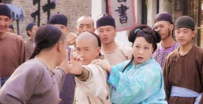 清朝少俠方世玉死得最憋屈，24歲被她踢死
