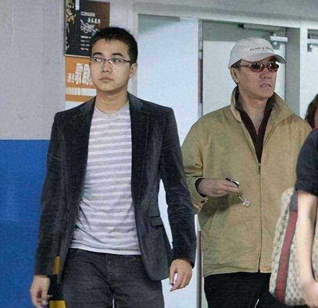 「拋妻棄子」的李幼斌，等來兒子20年後的報復