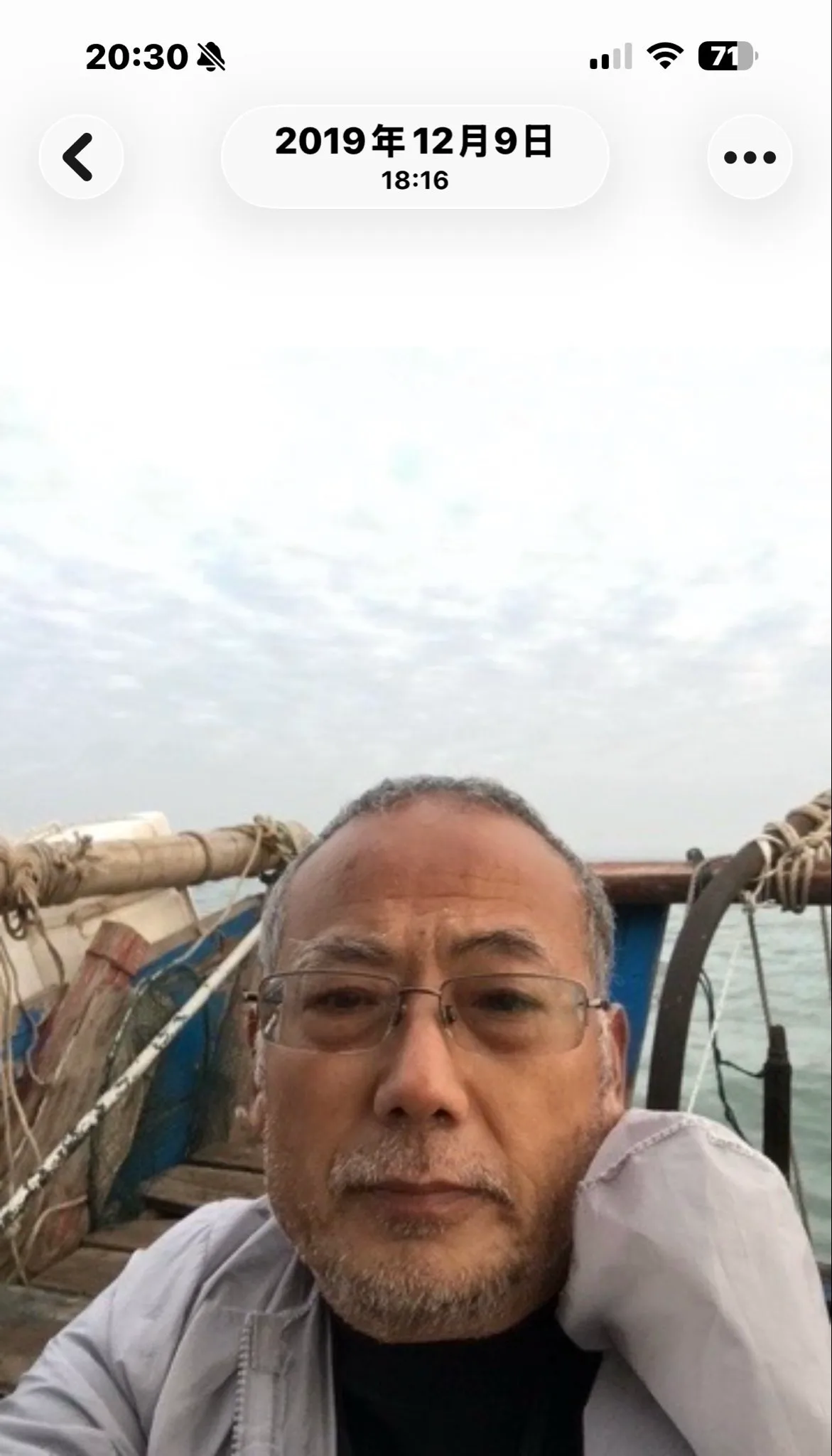 中国异议人士董广平。图为2019年12月尝试游泳前往金门,遭中国渔船救起送回。 图:翻摄“X”@ShengXue_ca