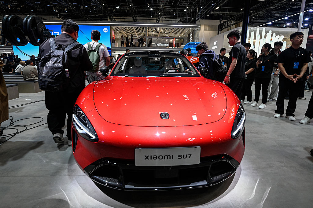 小米汽車電吸門夾傷車主致拇指骨折