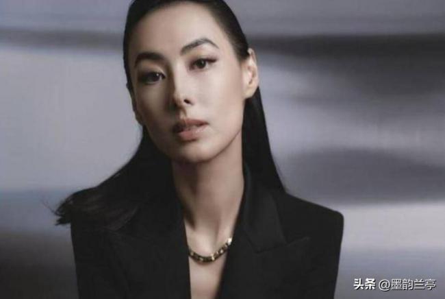 連生3子沒做成李嘉誠兒媳,她轉身成甘肅兒媳