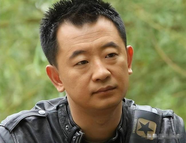 封殺12年，50歲黃海波定居北京，現況被曝