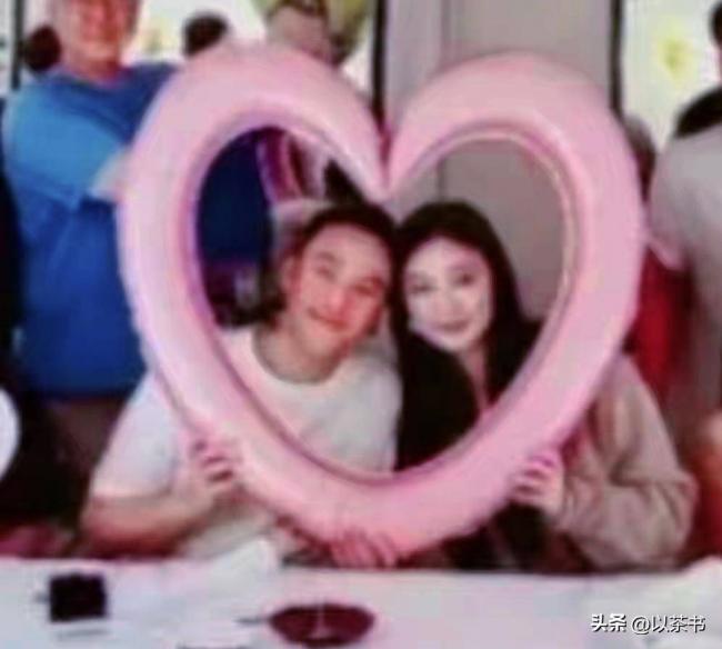 他們早已離婚:一個獨自養娃,一個向名媛求婚