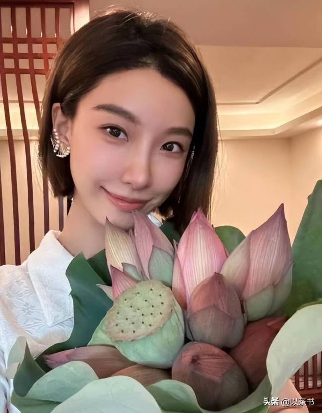 他們早已離婚:一個獨自養娃,一個向名媛求婚
