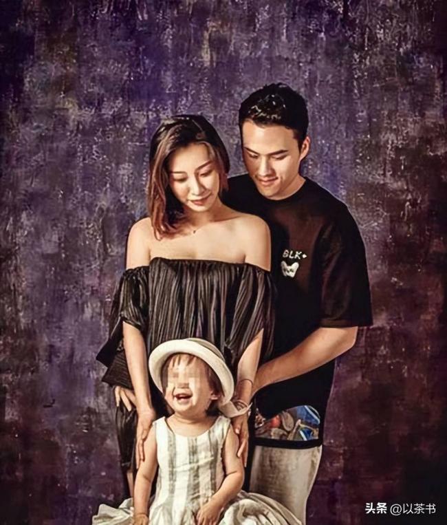 他們早已離婚:一個獨自養娃,一個向名媛求婚