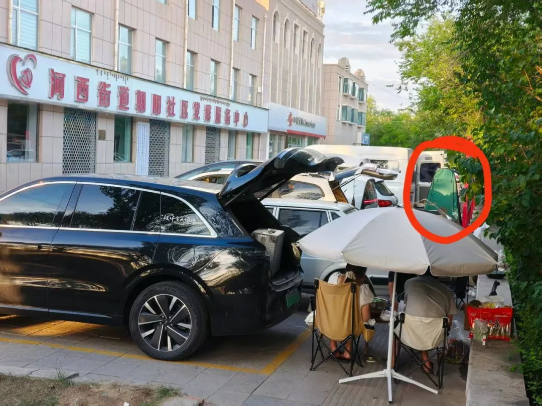 急了！中国露营大军，开始白嫖酒店了
