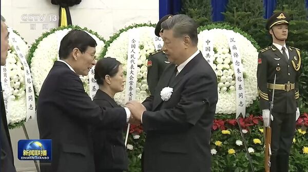 朱镕基出殡，“朱家儿女罕见曝光”