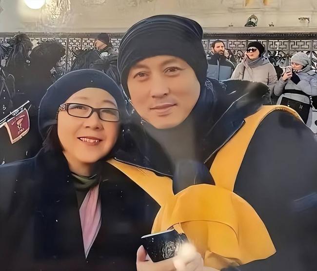 他是紅樓第一美男，今62歲享受天倫，住豪宅
