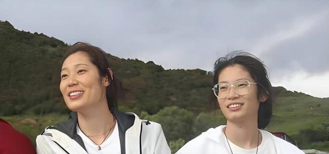 17歲成健將、18歲保送浙大，她竟是朱婷親妹妹