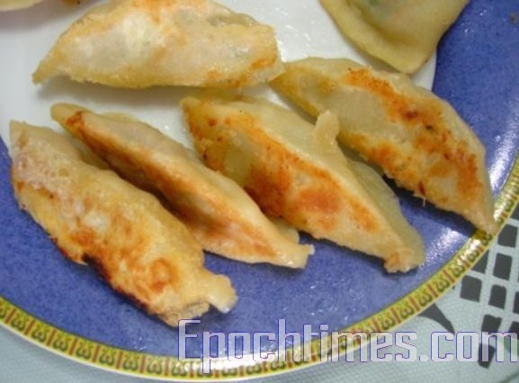 鍋貼示意圖(劉玉嬋/大紀元)