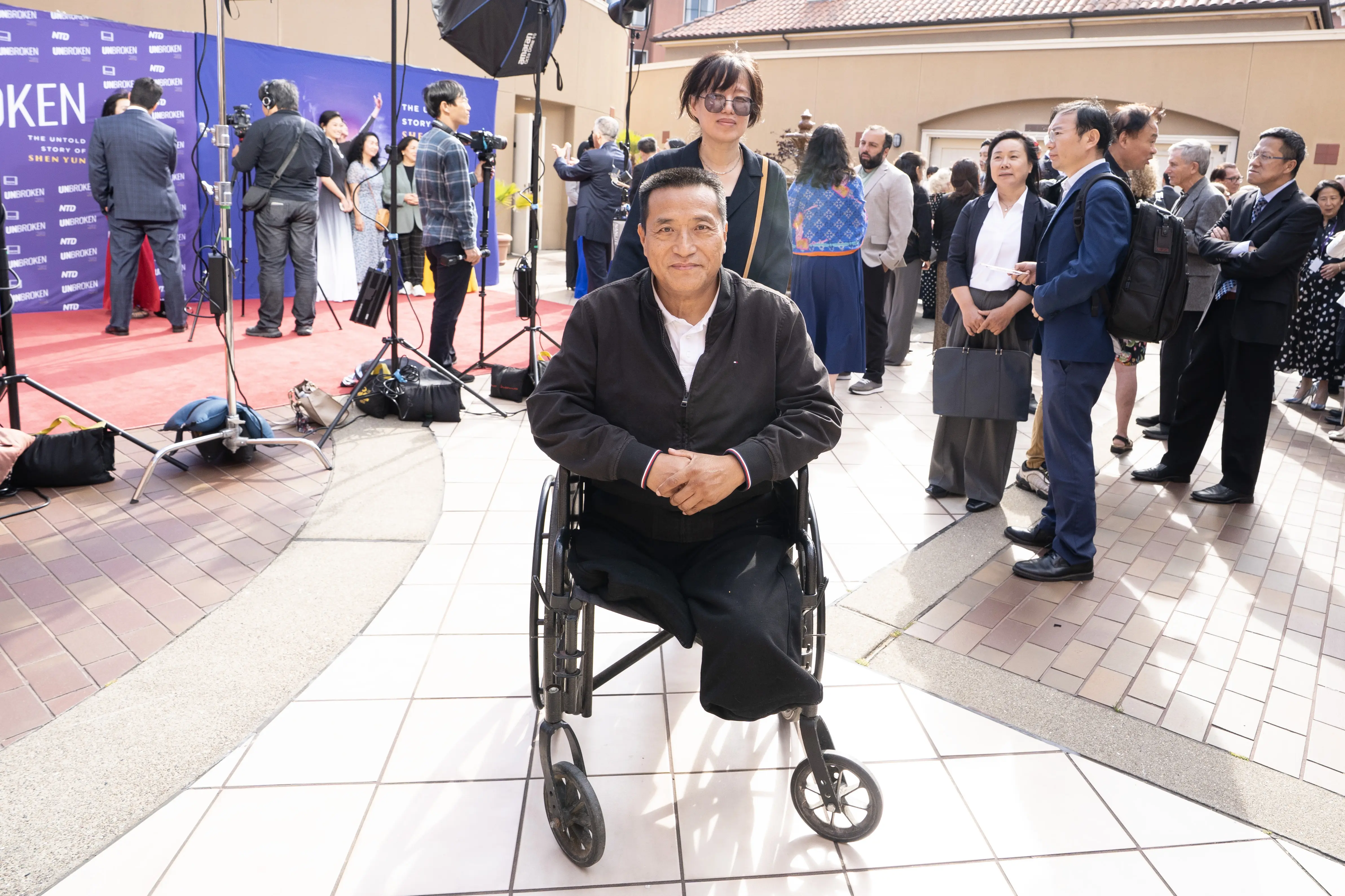 民運領袖方政在活動現場接受本報記者採訪。(周容/大紀元)