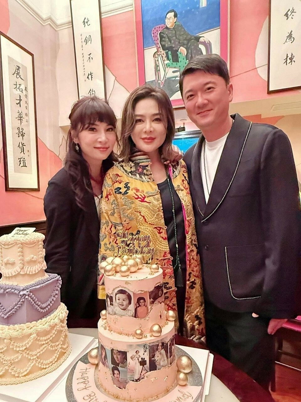 亿万富豪邱子杰（右）2025年帮关之琳（中）庆生。（取材自IG＠jefferyy...