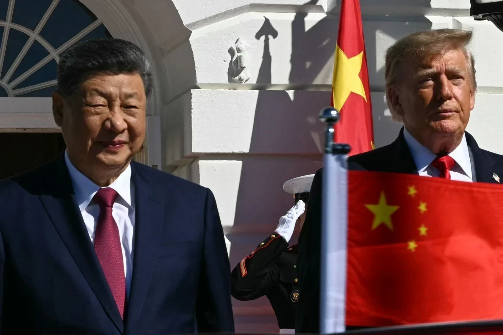 习近平要求川普说出「反对台独」,但川普拒绝配合。(法新社)