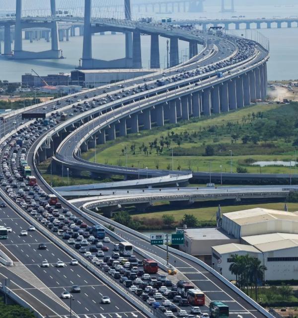 ▲中国十一长假已开始塞车。(图/翻摄自微博,下同)