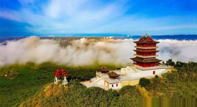 国庆高速堵疯了!今年的堵车,堵出新高度