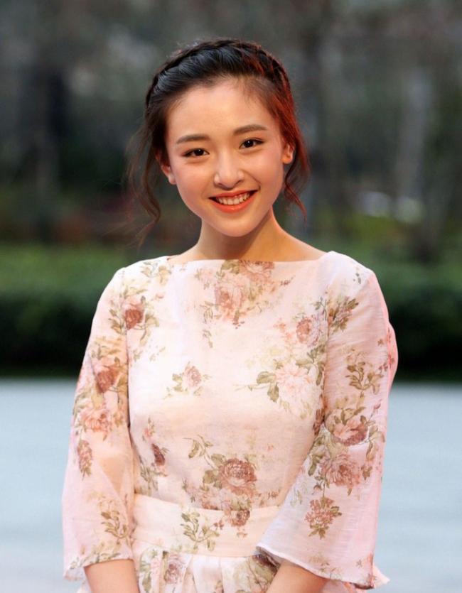 饱受原生家庭之痛的女星,经历一个比一个窒息