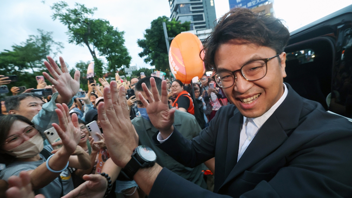 沈伯洋揭中共认知战:网军伪装法轮功“低级黑”(视频)