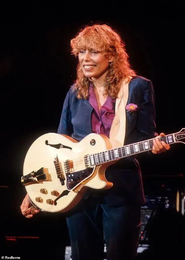 nb3g8