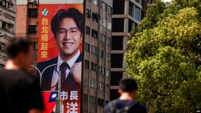 被制裁的他,中共急出手